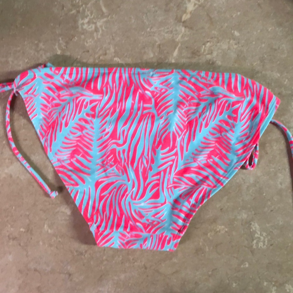 🆕 2 Swim suit bottoms - NWT - Picture 3 of 7